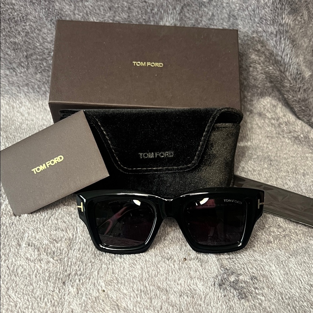 Tom Ford FT1154 shiny black sunglass